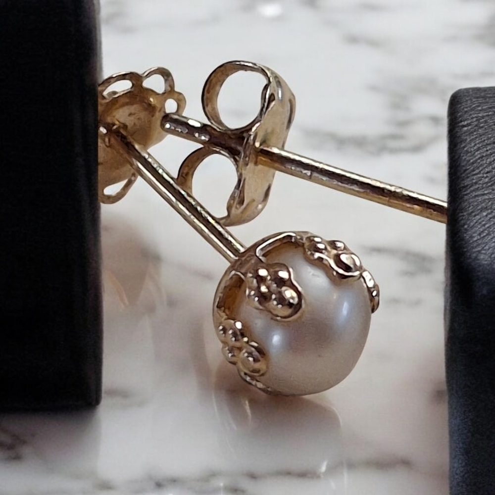 Vintage Diminutive 14k 585 Yellow Gold & Pearl Stud Earrings - Picture 3 of 14